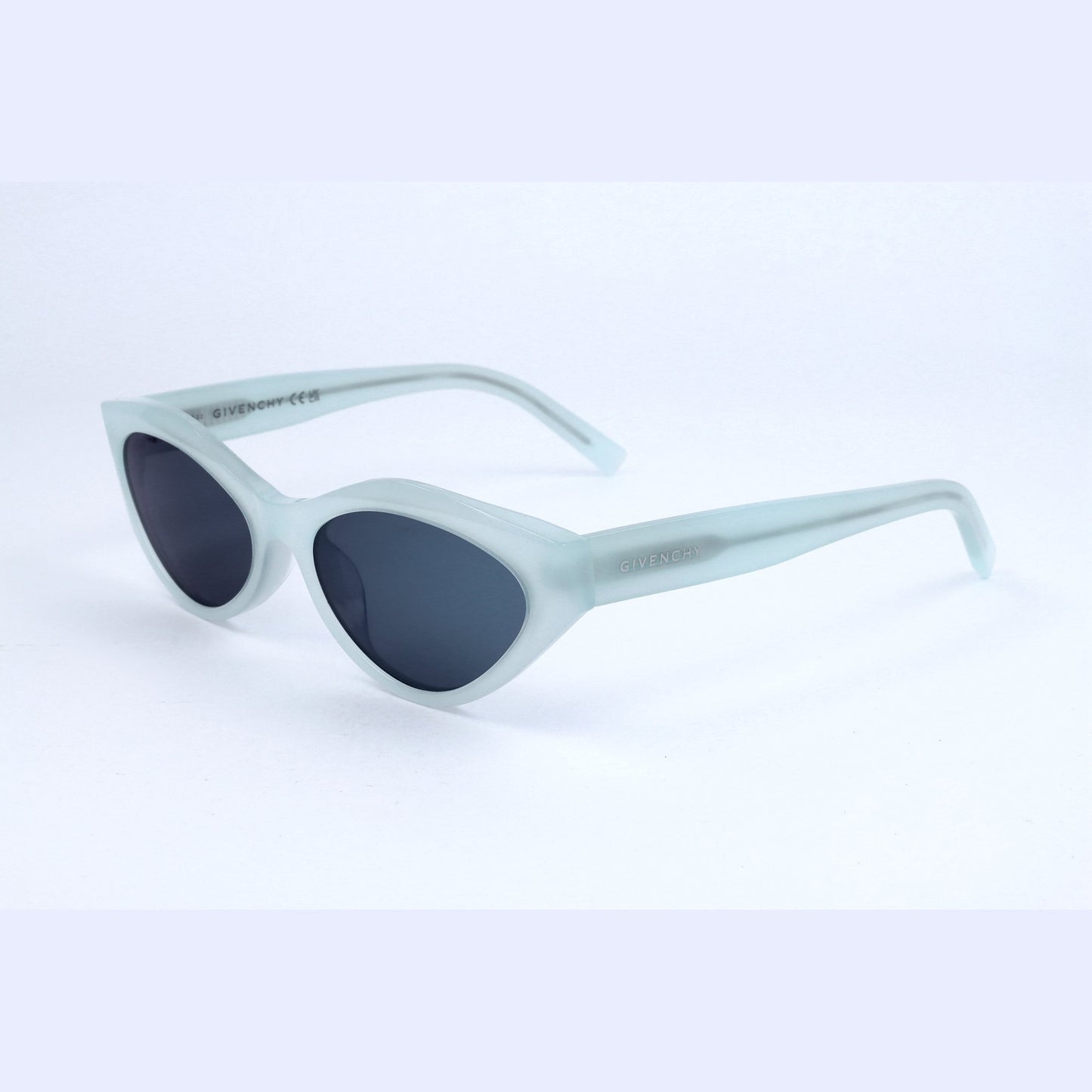 Givenchy GV40025U