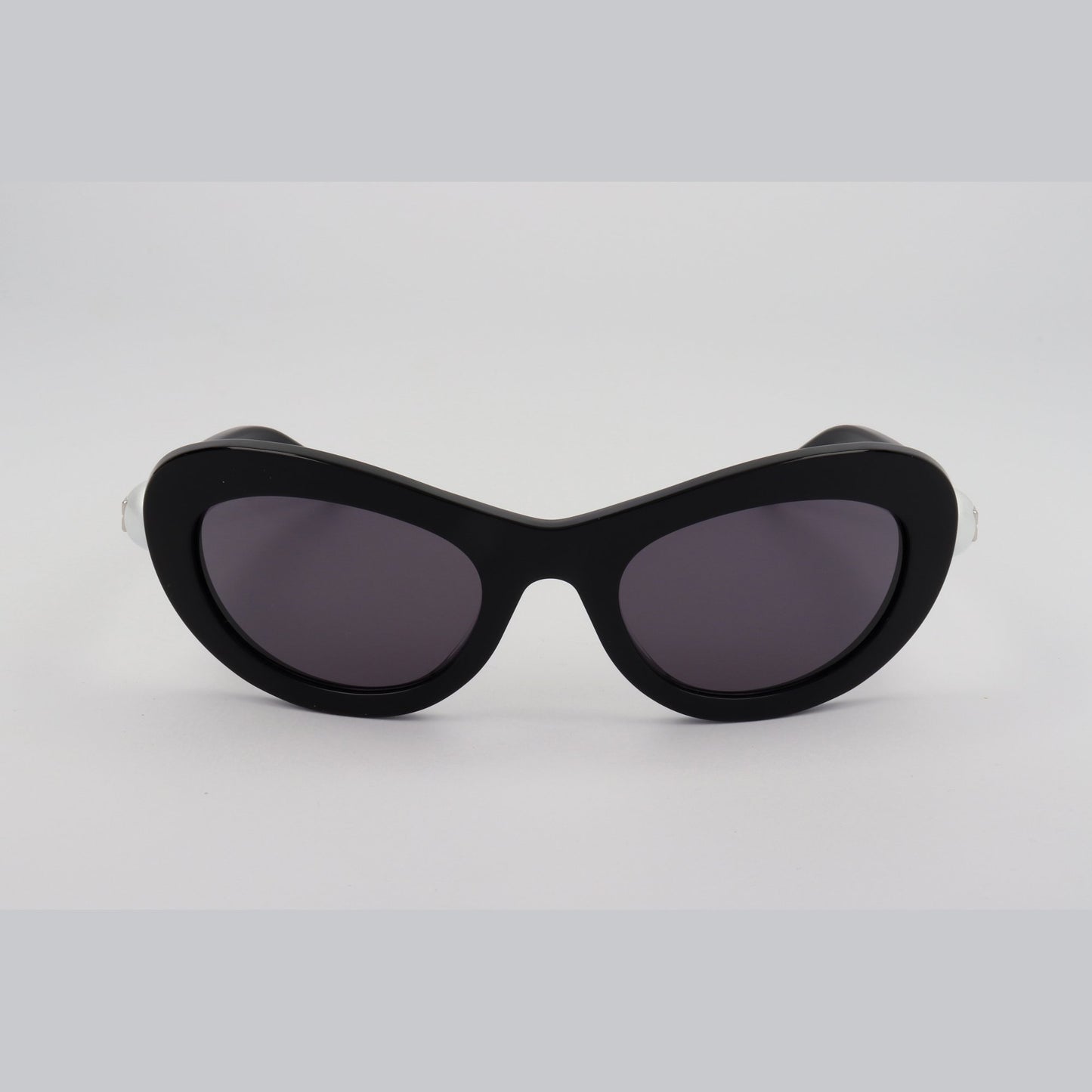 Givenchy GV40070U