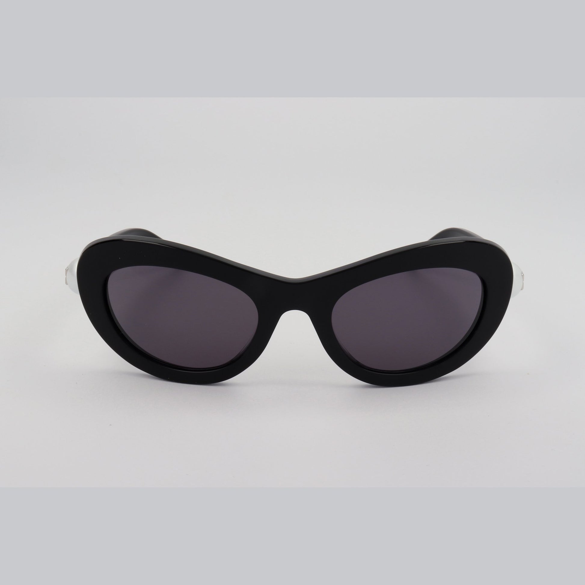 Givenchy GV40070U