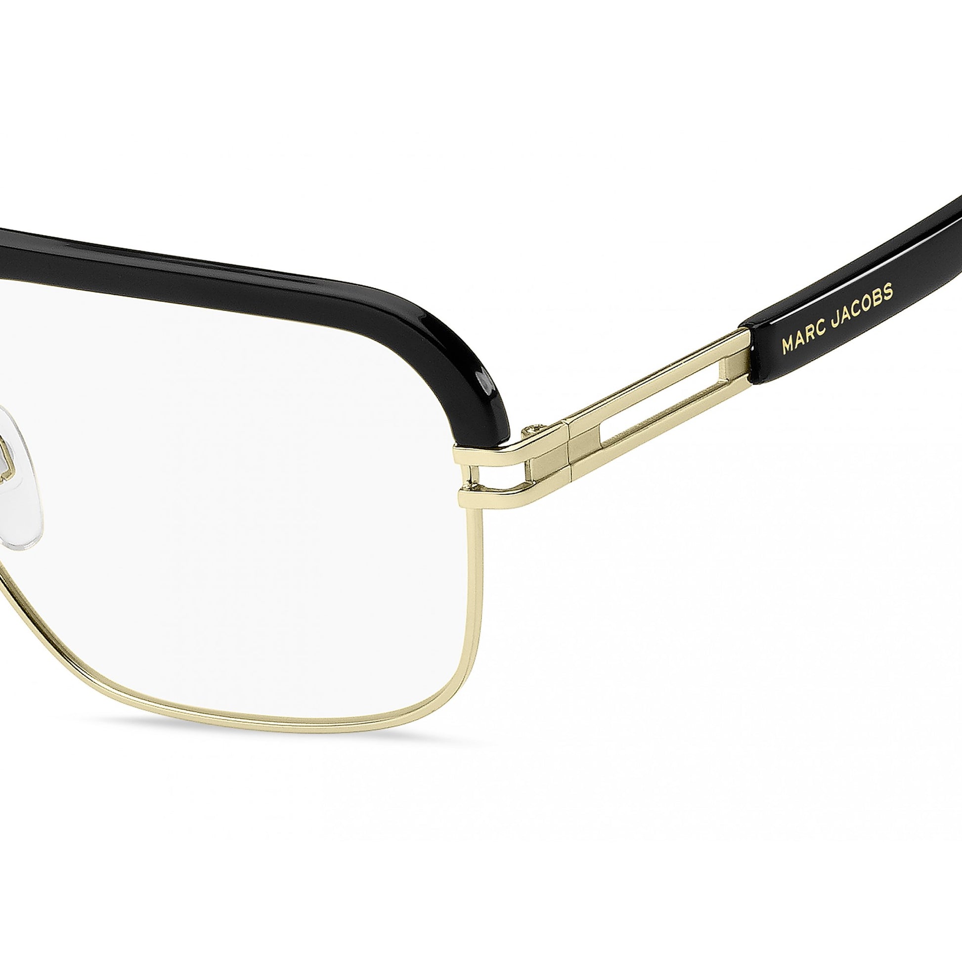Marc Jacobs MARC 677