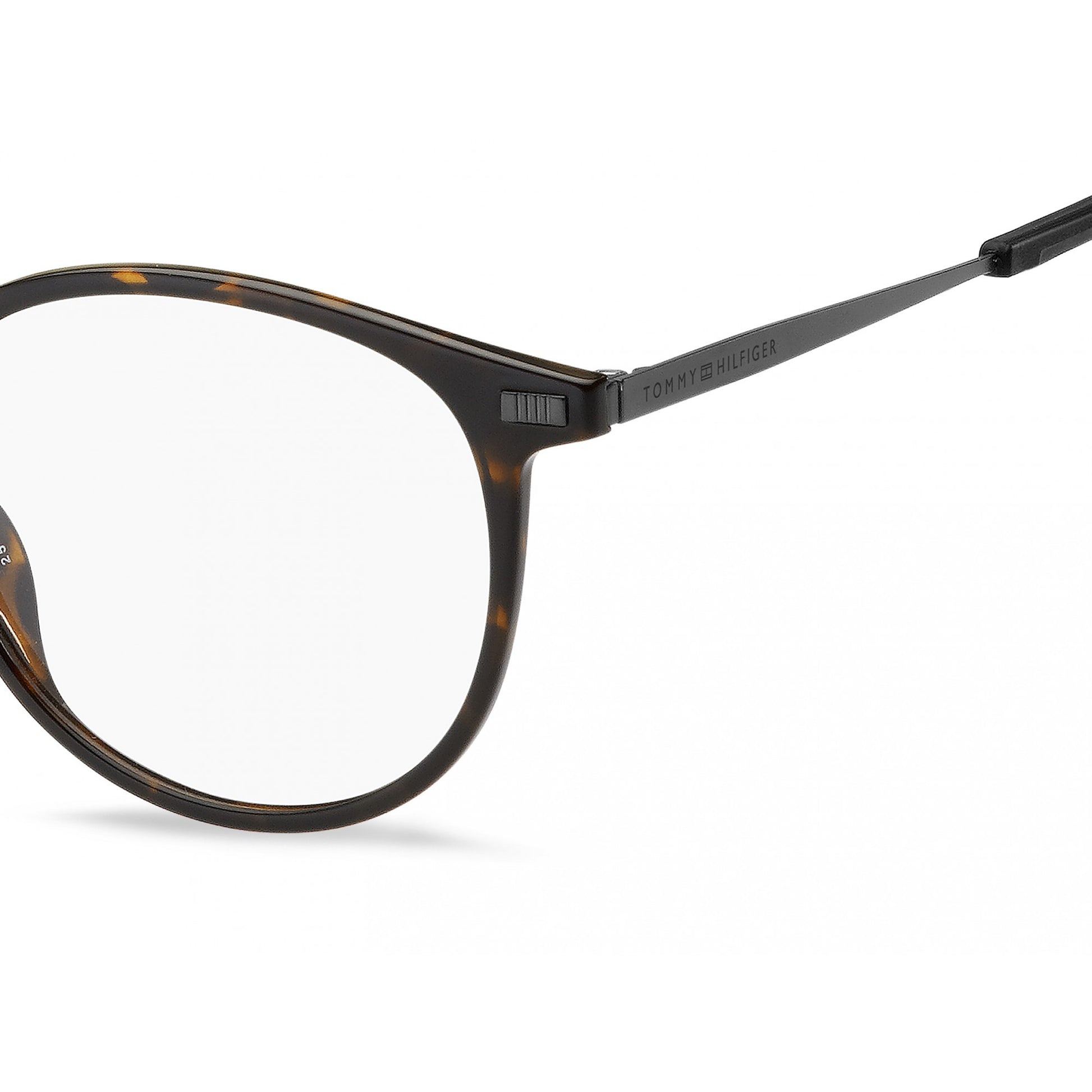 Tommy Hilfiger TH 2021