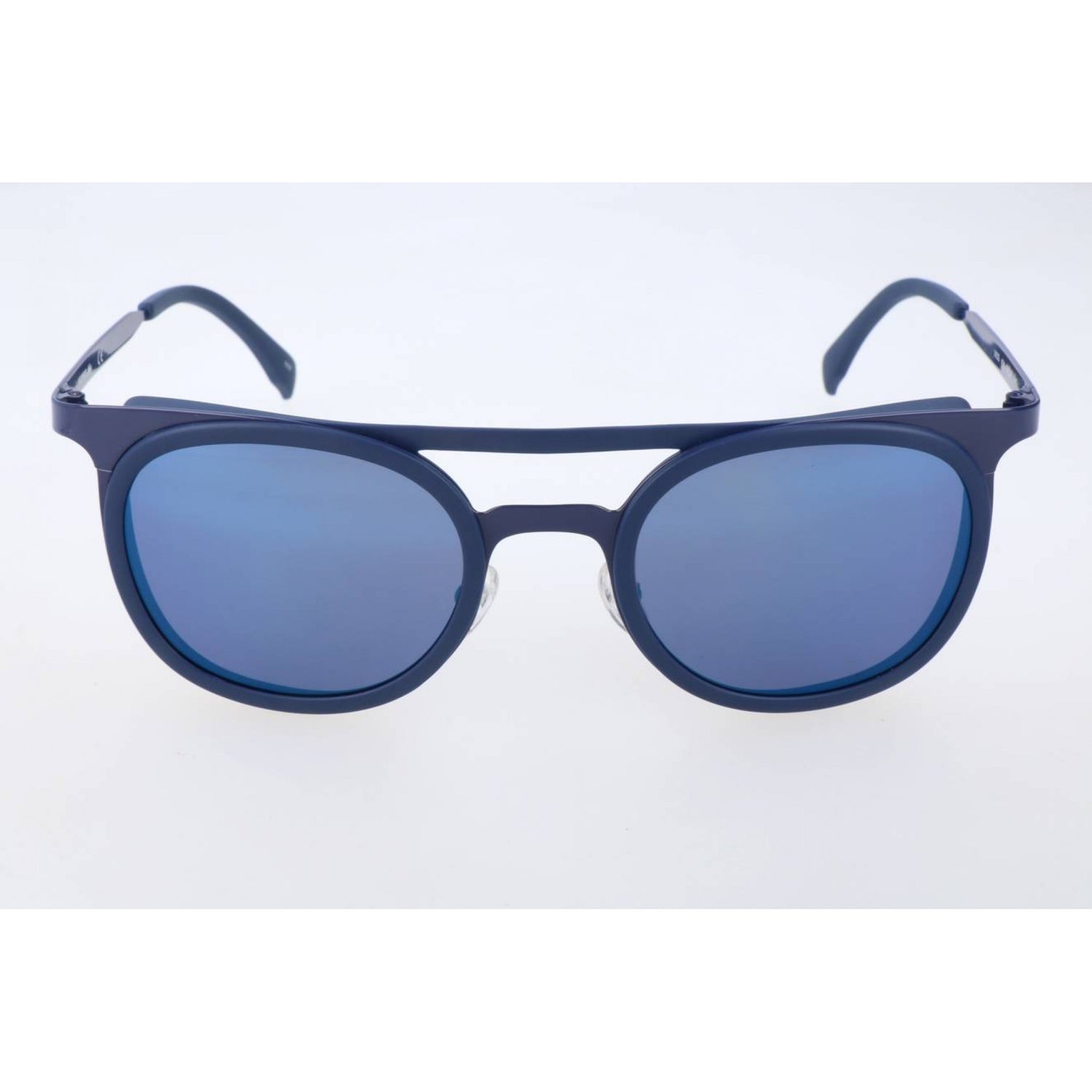 Lacoste L823S